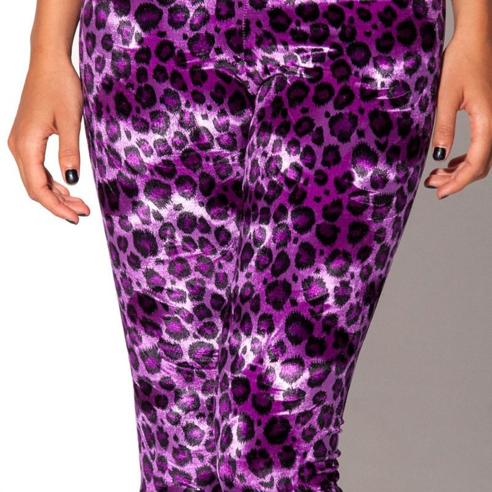 Peggy Bundy Purple 7/8's Leggings